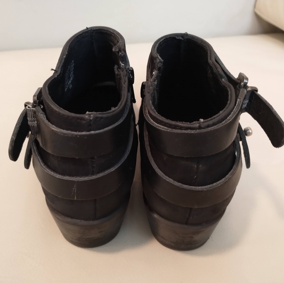 Steve Madden Black Leather Women's Boots Booties Size 7.5 - Picture 4 of 5